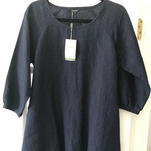 NAVY 3/4 VIVID LINEN TOP  SizeS  (Runs large)